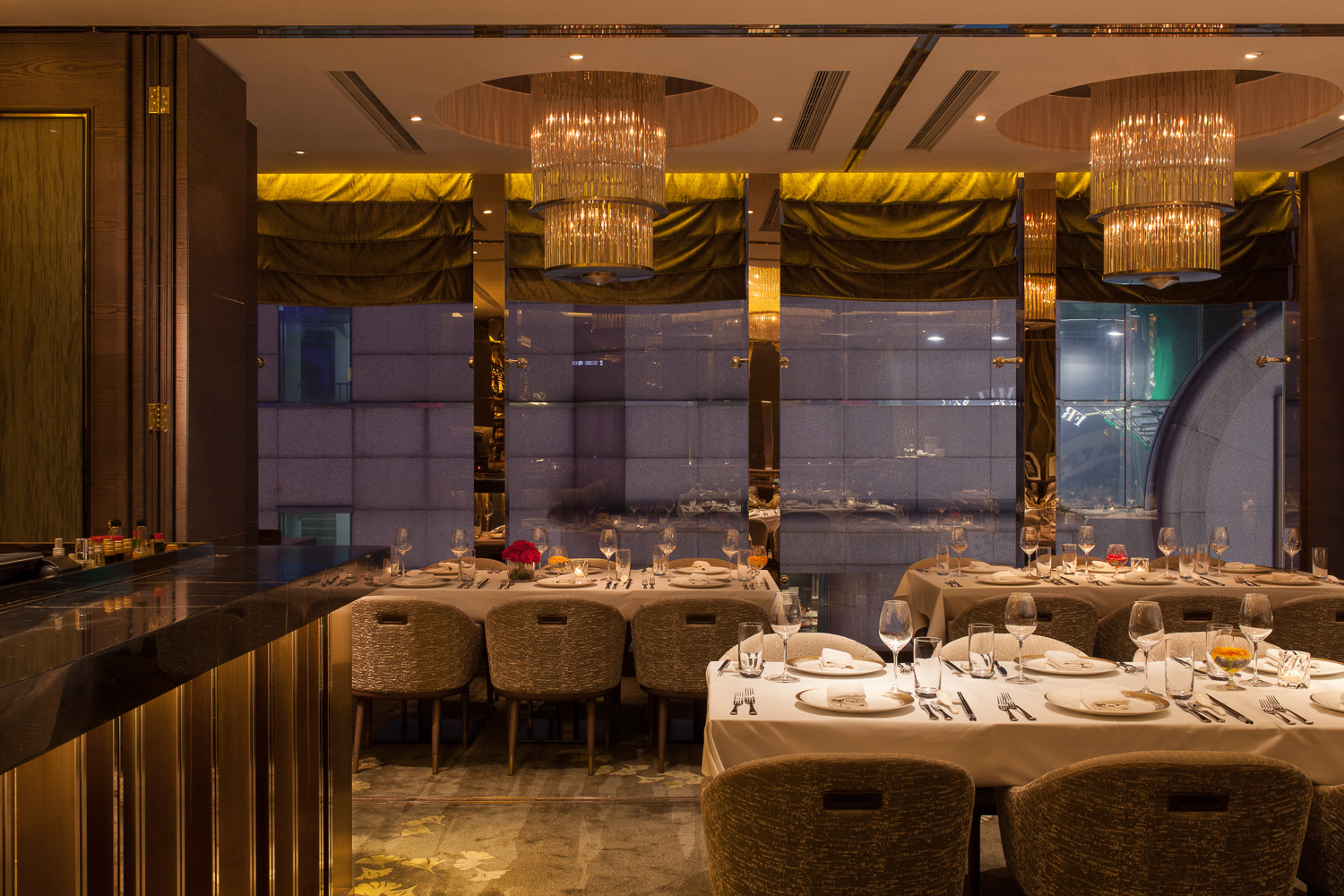 Eighteen Sharp - Restaurant
